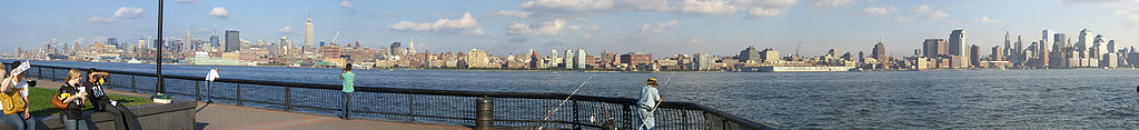 Panoramic view of Manhattan from Pier A Park in Hoboken, New Jersey
